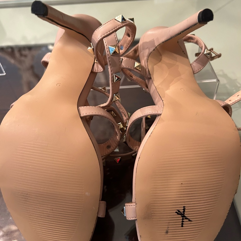 NEW! Comfity Rivet Straps Stilettos - Picture 3 of 4